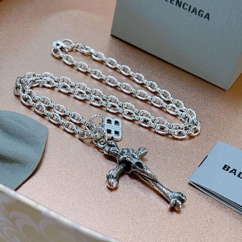 Ba1en*iaga necklaces